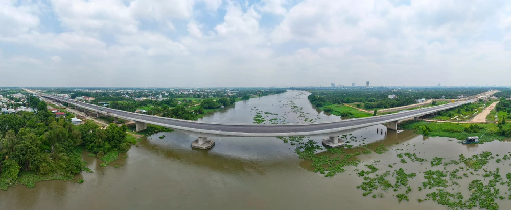 cầu Bình Gởi (1).jpg