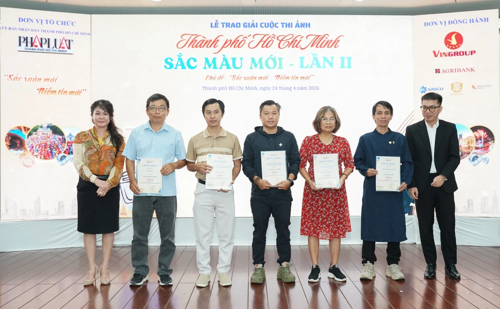 TP.HCM - Sắc màu mới (2).jpg