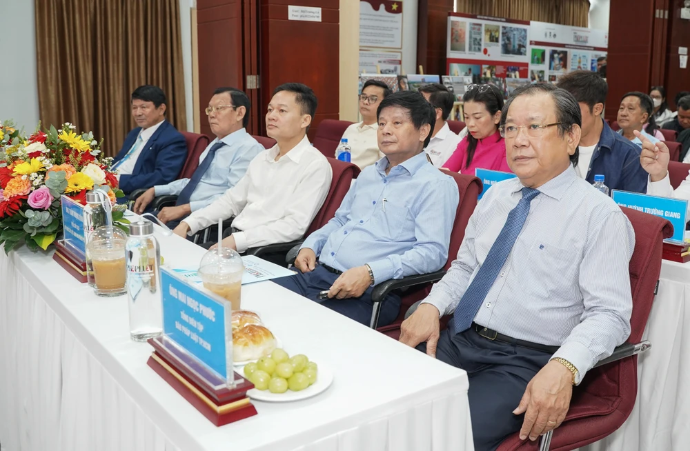 TP.HCM-Sắc màu mới.jpg