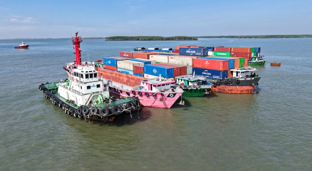 Cảng trung chuyển (7).jpg