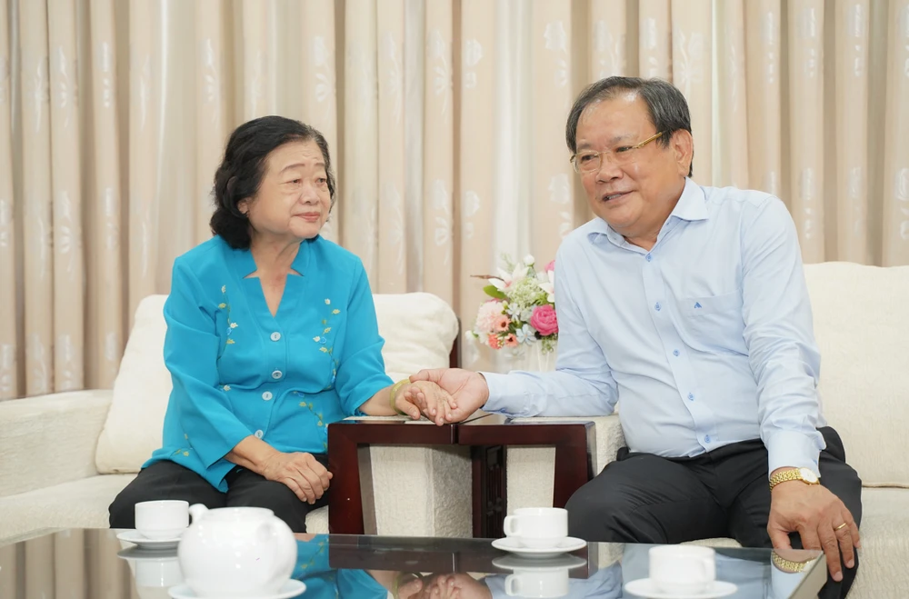 Trương Mỹ Hoa (4).jpg