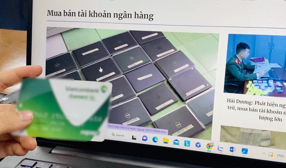 Việc chia sẻ thông tin cá nhân trên không gian mạng là vô cùng nguy hiểm. Ảnh: TRẦN MINH