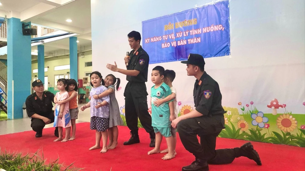 Cảnh sát đặc nhiệm (2).jpg