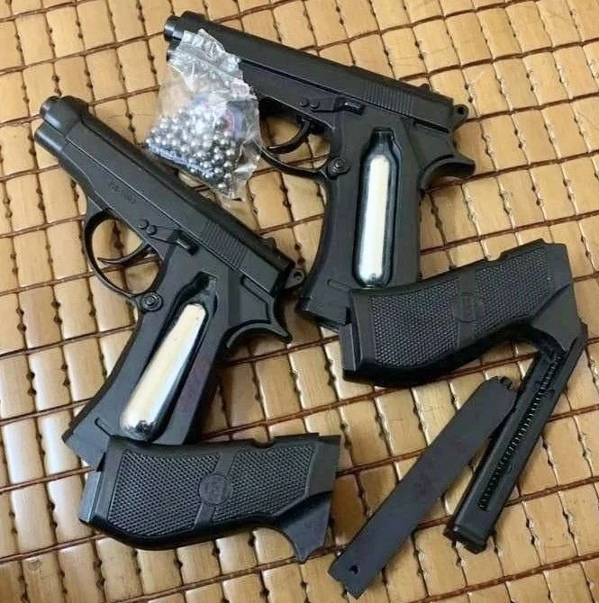 súng bắn bi sắt.jpg