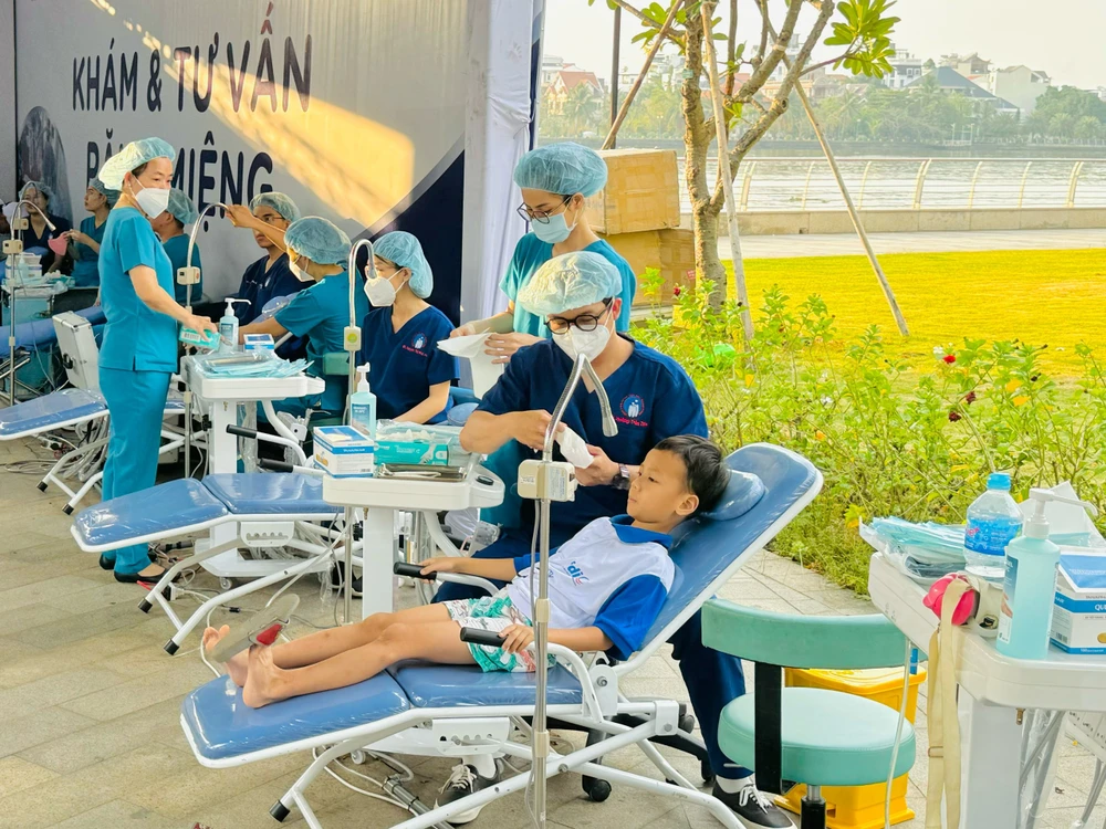 Hơn 70% người lớn mắc viêm lợi, viêm quanh răng