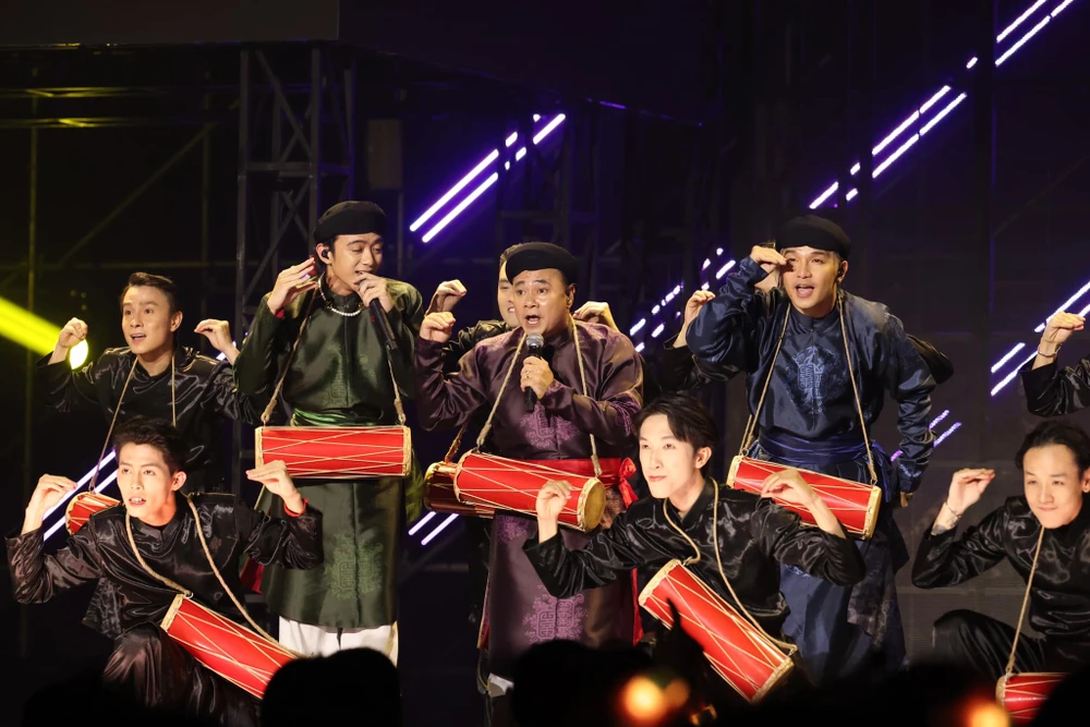 NSND Tự Long - Anh trai vượt ngàn chông gai.jpg