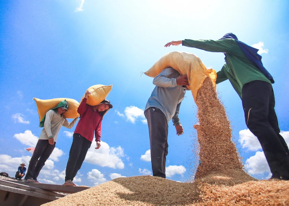 nông dân muốn mua BHYT