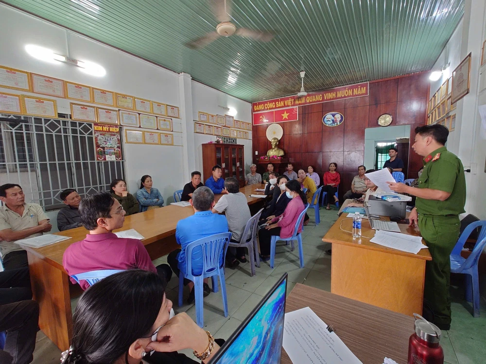 UBND phường Đông Hưng Thuận, chỉ đạo lực lượng Cảnh sát khu vực đẩy mạnh công tác kiểm tra an toàn PCCC.