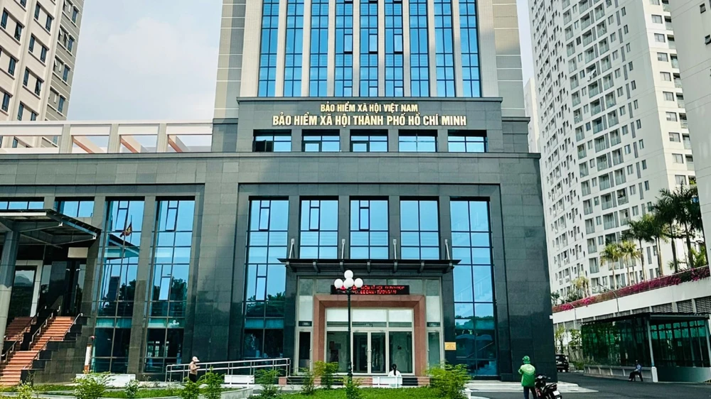 Sáp nhập 6 BHXH cơ sở