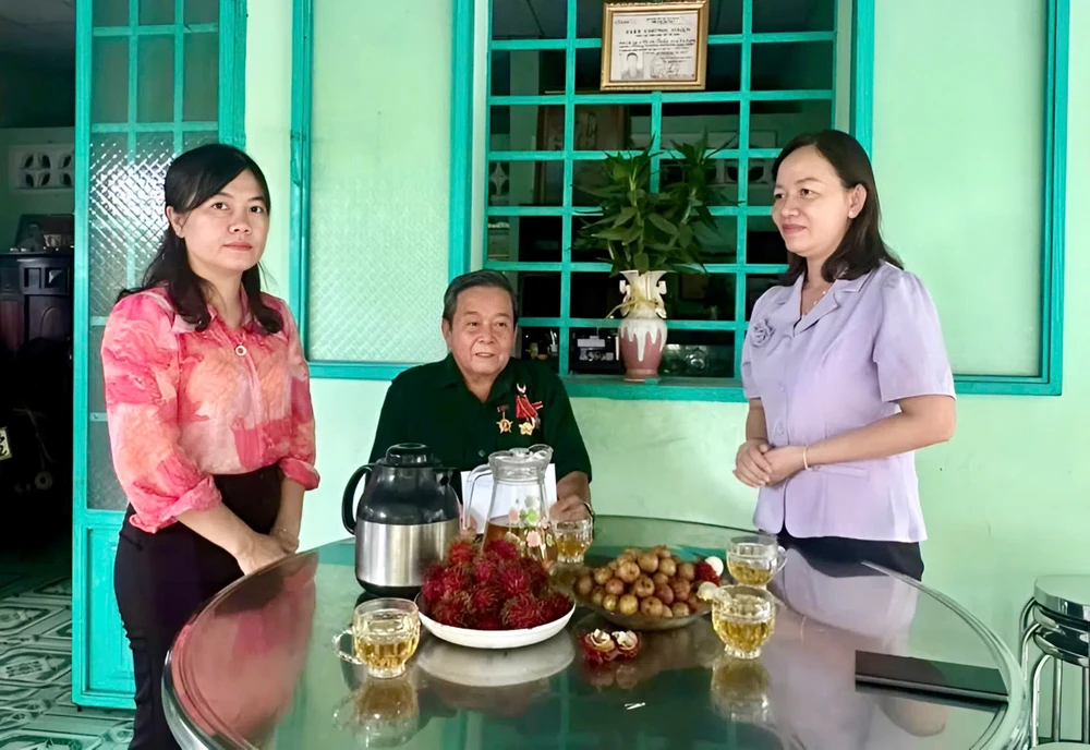 những nghĩa cử tử tế