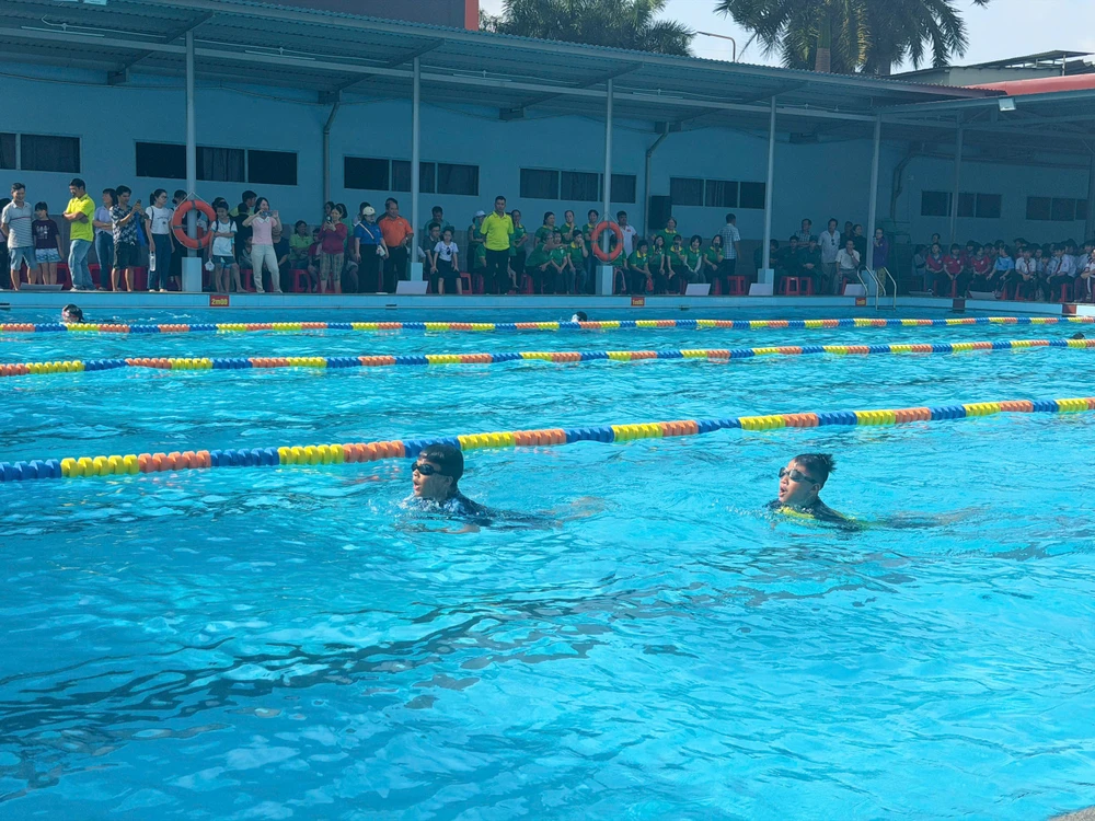 z7906636794336_635ac921538ea92d354e9cff11a75405.jpg