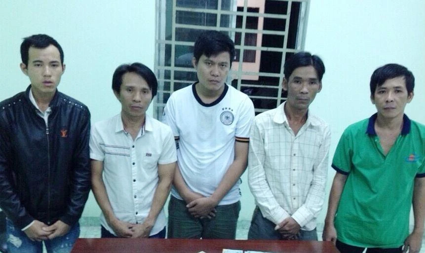 Các nghi can bị cơ quan công an bắt giữ