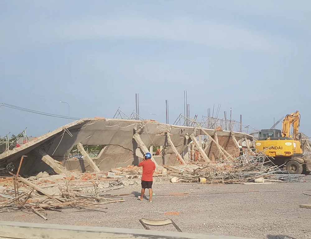 Hình ảnh vụ sập tường 10 người tử vong ở Đồng Nai ảnh 2