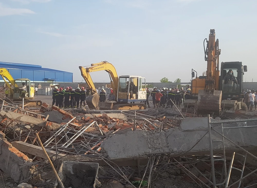 Hình ảnh vụ sập tường 10 người tử vong ở Đồng Nai ảnh 6
