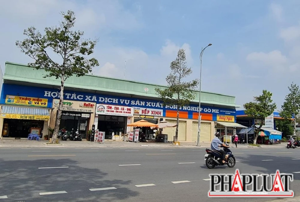 Khu đất "vàng" mặt đường Võ Thị Sáu, phường Thống Nhất, TP Biên Hòa mà HTX Gò Me đang sử dụng. Ảnh: VH. Khu đất "vàng" mặt đường Võ Thị Sáu, phường Thống Nhất, TP Biên Hòa mà HTX Gò Me đang sử dụng. Ảnh: VH.