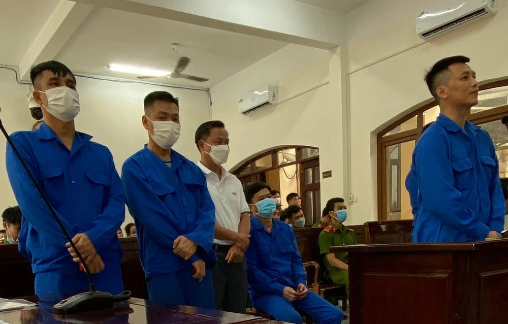 Các bị cáo tại phiên tòa. Ảnh: VŨ HỘI