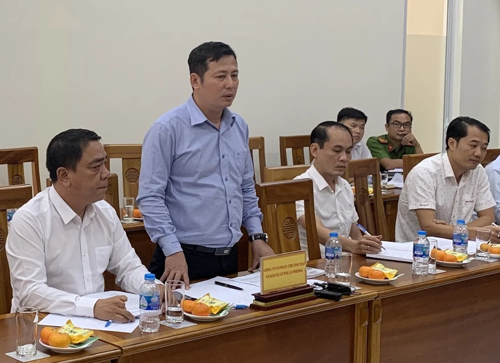 Ông Khiếu Mạnh Tường, giám đốc Công ty Thuận Phong tại buổi họp báo. Ảnh: VŨ HỘI.