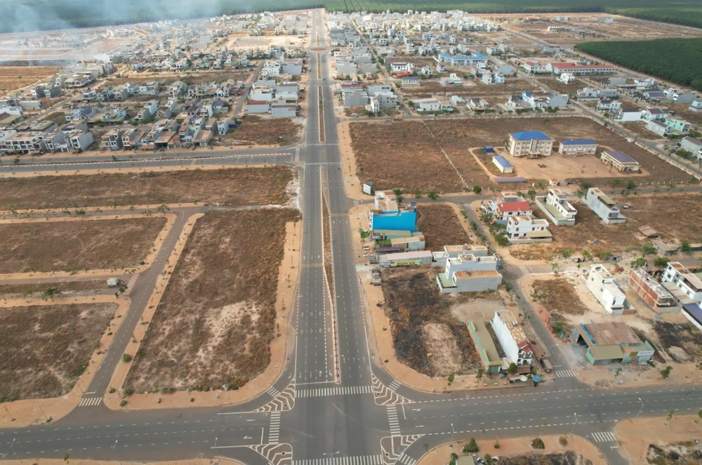 Hiện có hơn 1.500 căn nhà đã và đang xây dựng tại khu tái định cư Lộc An - Bình Sơn.