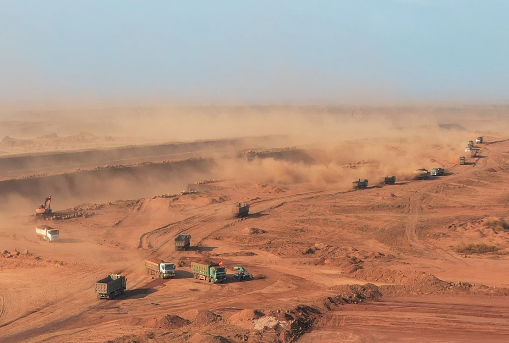 Sở TN&amp;MT Đồng Nai đã kiến nghị Bộ TN&amp;MT vào cuộc kiểm tra việc chấp hành các quy định của pháp luật về bảo vệ môi trường tại dự án xây dựng sân bay Long Thành. Do đó TN&amp;MT đã có quyết định về việc kiểm tra việc chấp hành pháp luật về bảo vệ môi trường đối với Tổng công ty Cảng hàng không Việt Nam, chủ đầu tư dự án đầu tư xây dựng Cảng hàng không quốc tế Long Thành giai đoạn 1.