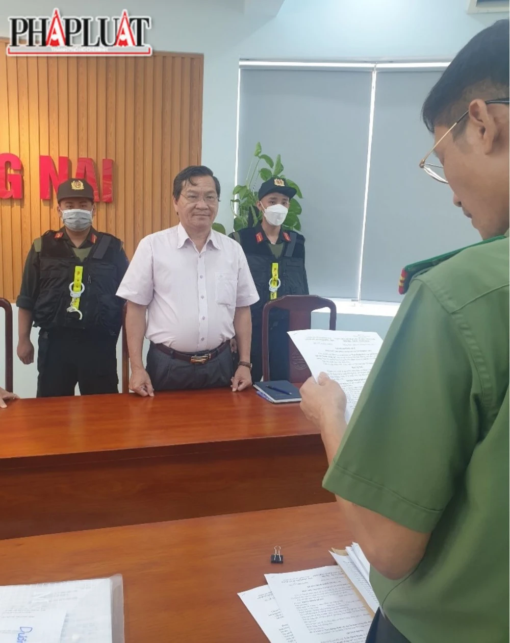 Ông Trần Minh Hùng bị bắt tạm giam. Ảnh: VH.