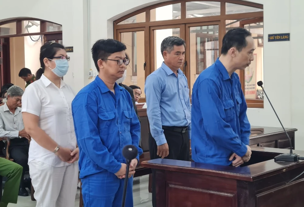 Các bị cáo tại tòa Các bị cáo tại tòa