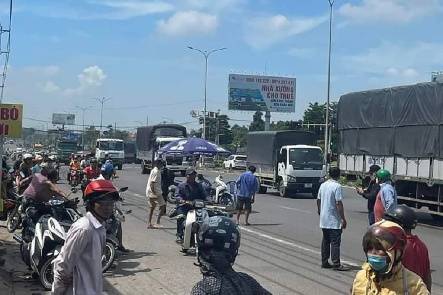 Hiện trường vụ tai nạn giao thông. Ảnh: AX.