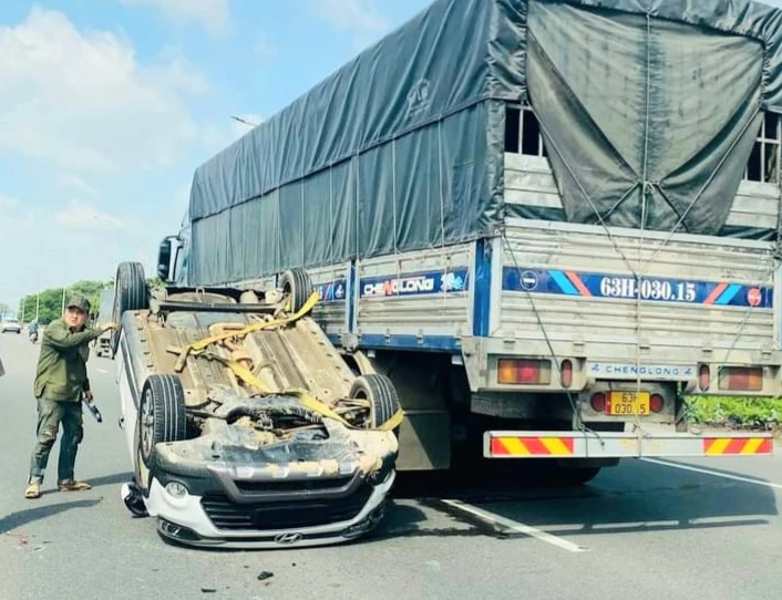 Hiện trường vụ tai nạn giao thông. Ảnh: CTV