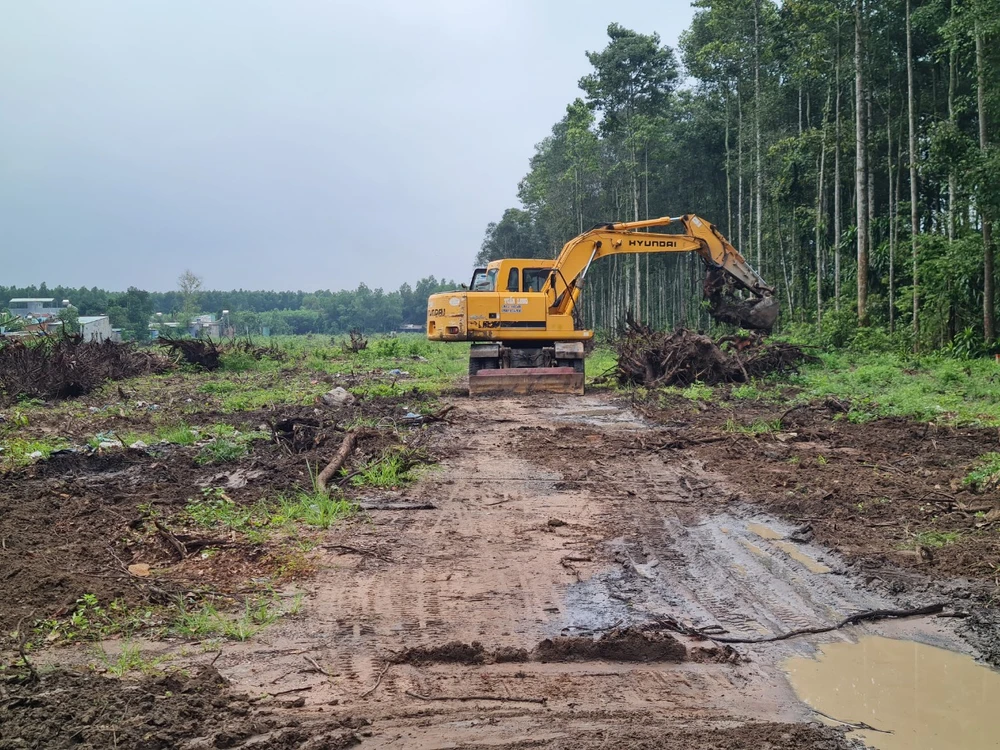 Dự án đường Cao tốc Biên Hòa - Vũng Tàu với thành phần một qua địa bàn tỉnh Đồng Nai chưa bàn giao mặt bằng. Ảnh: VH.