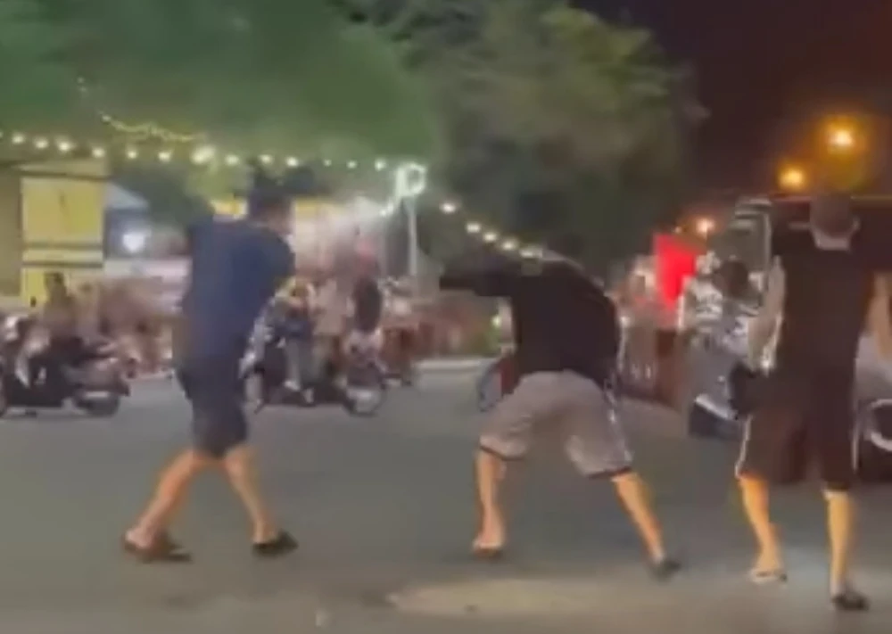 Mâu thuẫn do va chạm giao thông, một người đàn ông bị trọng thương