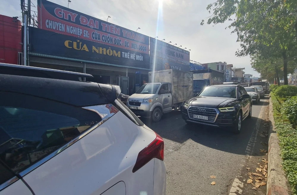 đường Đồng khởi 15.jpg