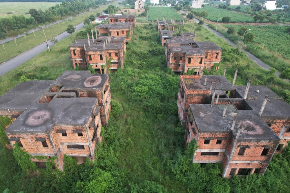 Biệt thự bỏ hoang ở Đồng Nai