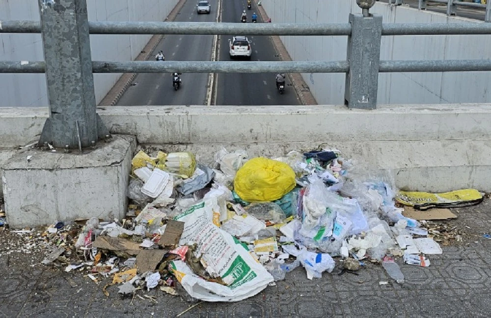 rác sinh hoạt.jpg