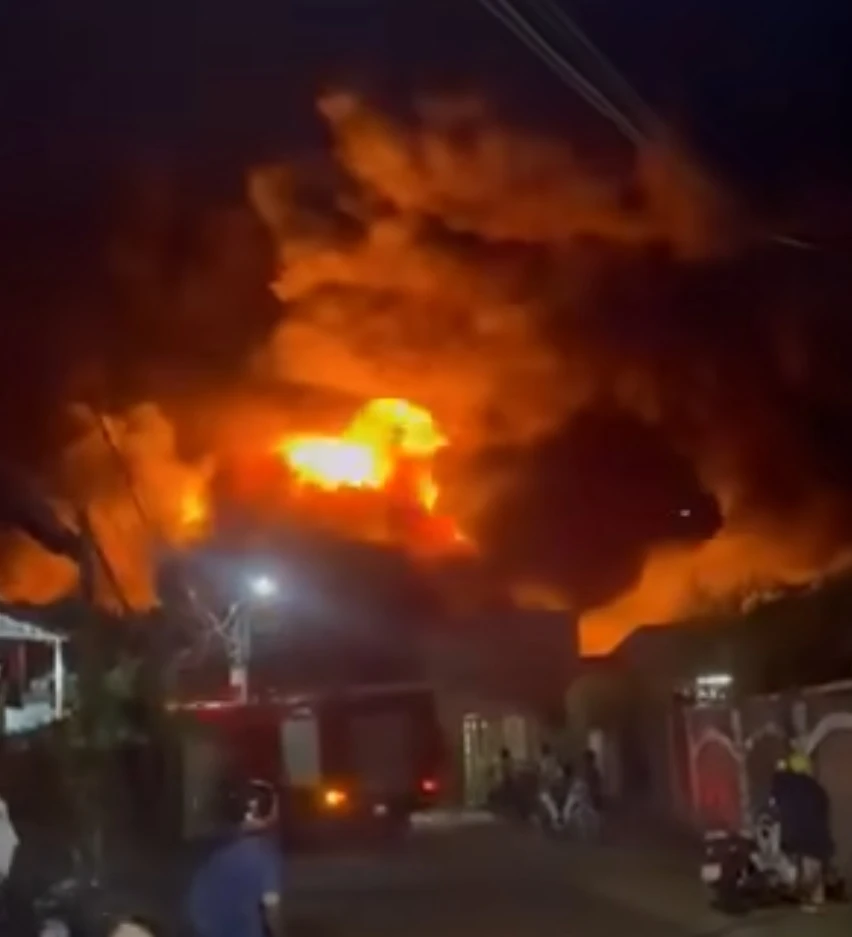 cháy dữ dội.jpg
