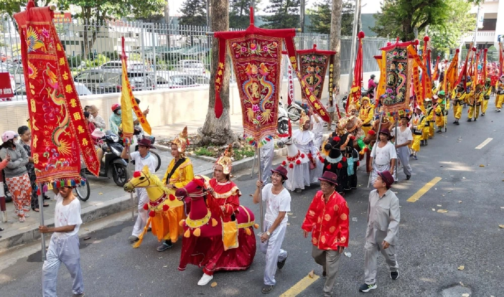 lễ nghinh thần 11.jpg