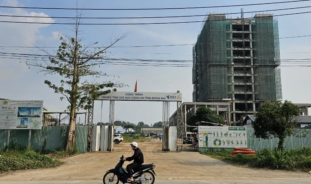 Khu hành chính 10.jpg