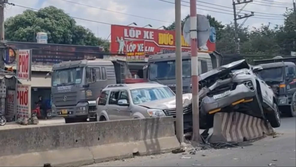 Tai nạn...jpg