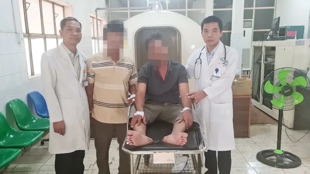 Hai người bán vé số bị ngộ độc khí CO đang bình phục.