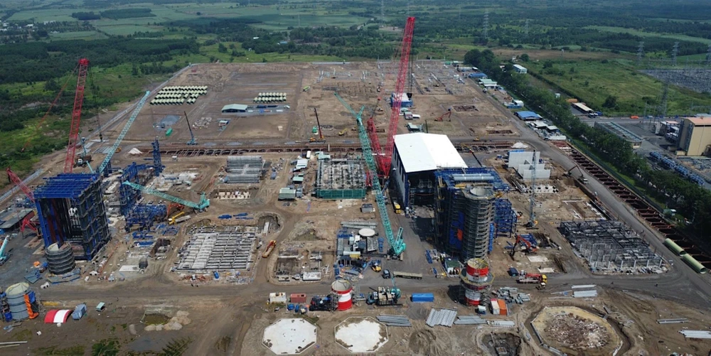 nhà máy điện.jpg