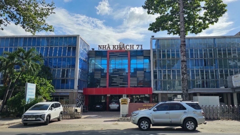 đấu giá khu đất.jpg