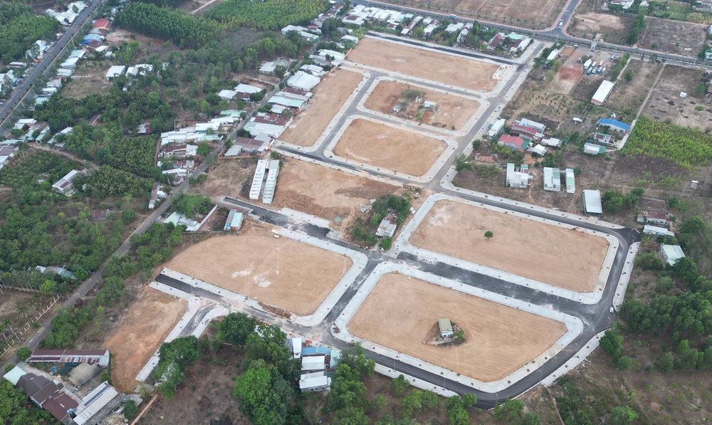 Khu tái định cư 1.jpg