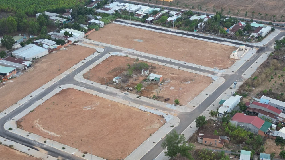 Khu tái định cư .jpg