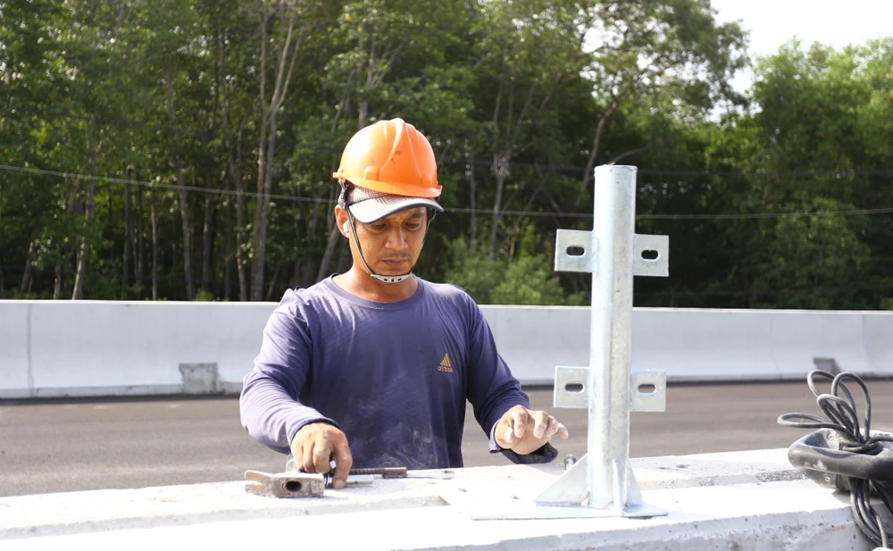 đường cao tốc 6.jpg