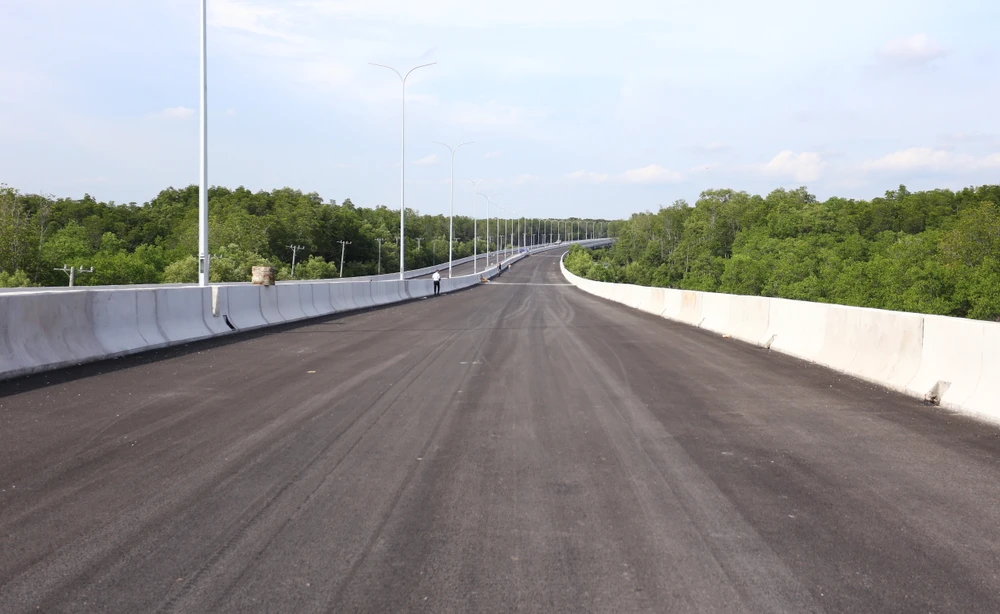 đường cao tốc 7.jpg