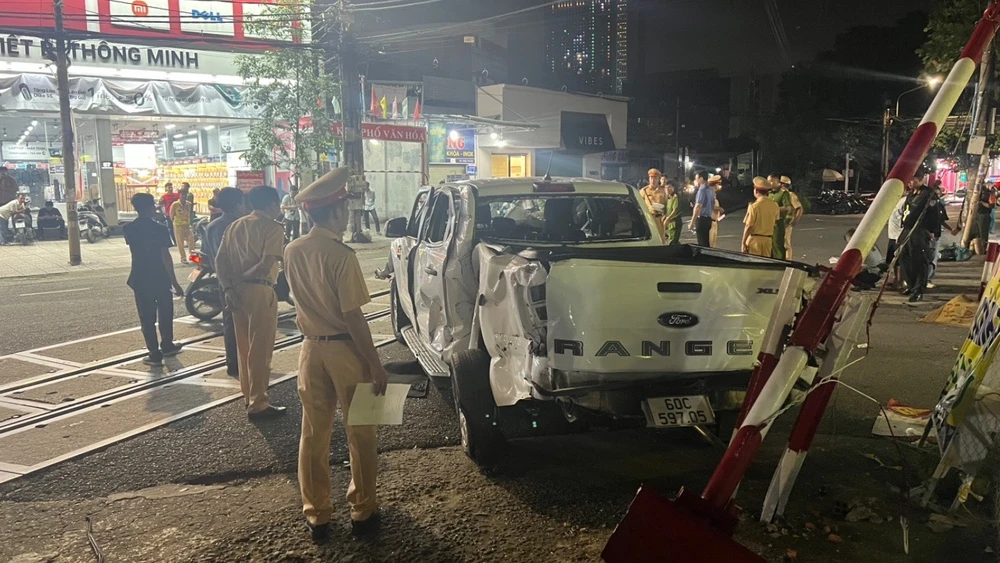 tàu hoả tông.jpg