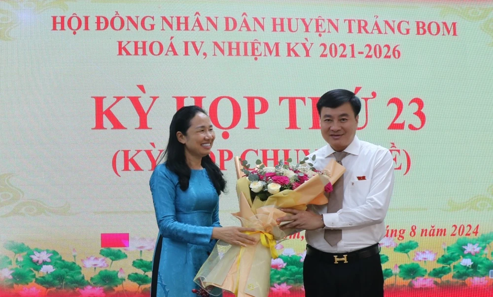  Chủ tịch UBND huyện .jpg