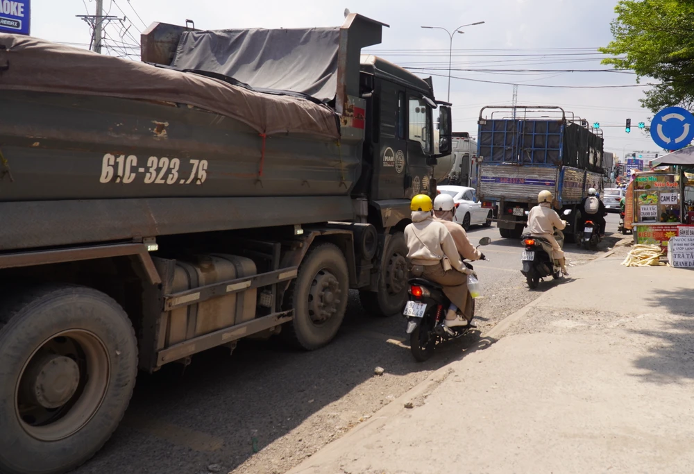 vòng xoay cổng 11. 20.jpg