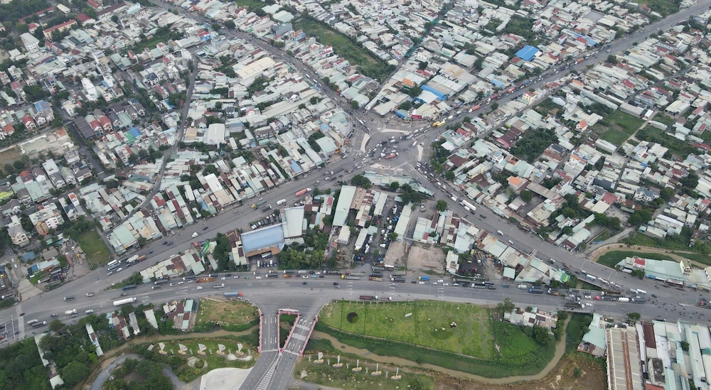 nút giao thông 1.jpg