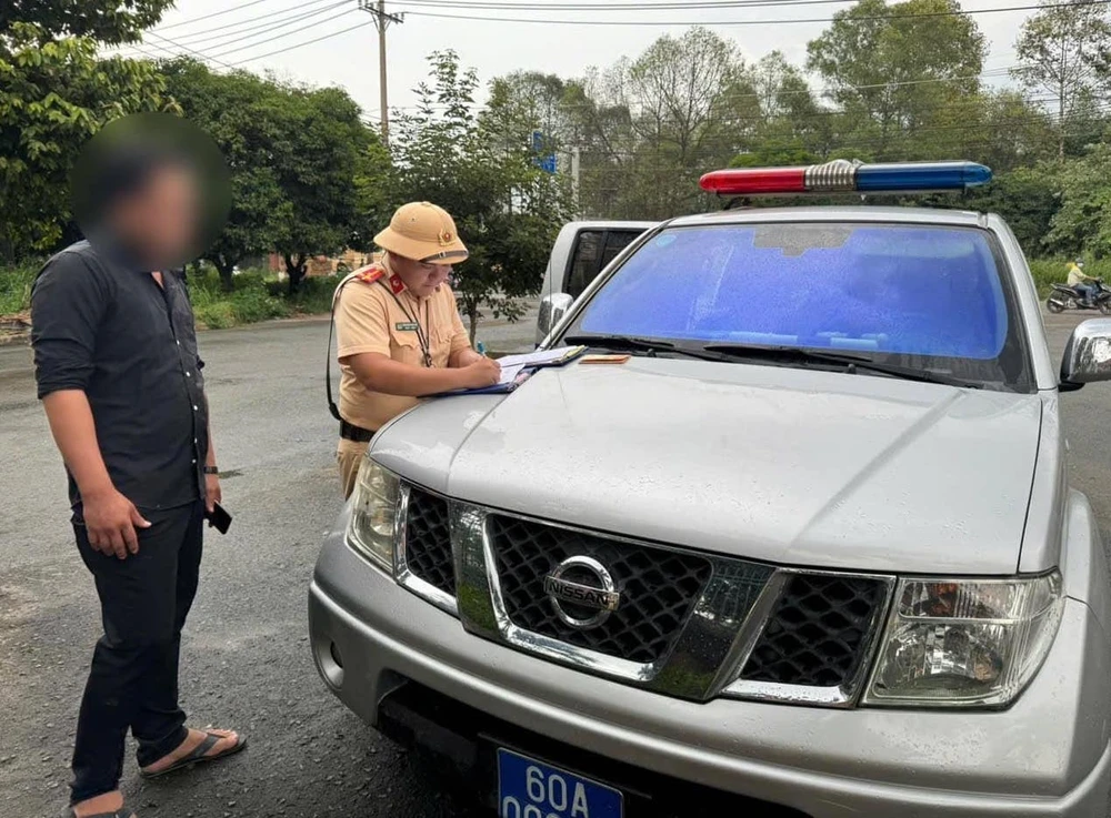 chạy ngược chiều. .jpg