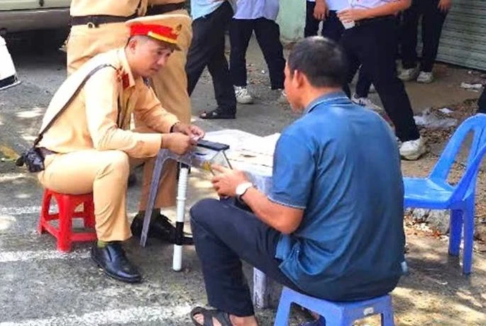 giấy phép lái xe.jpg