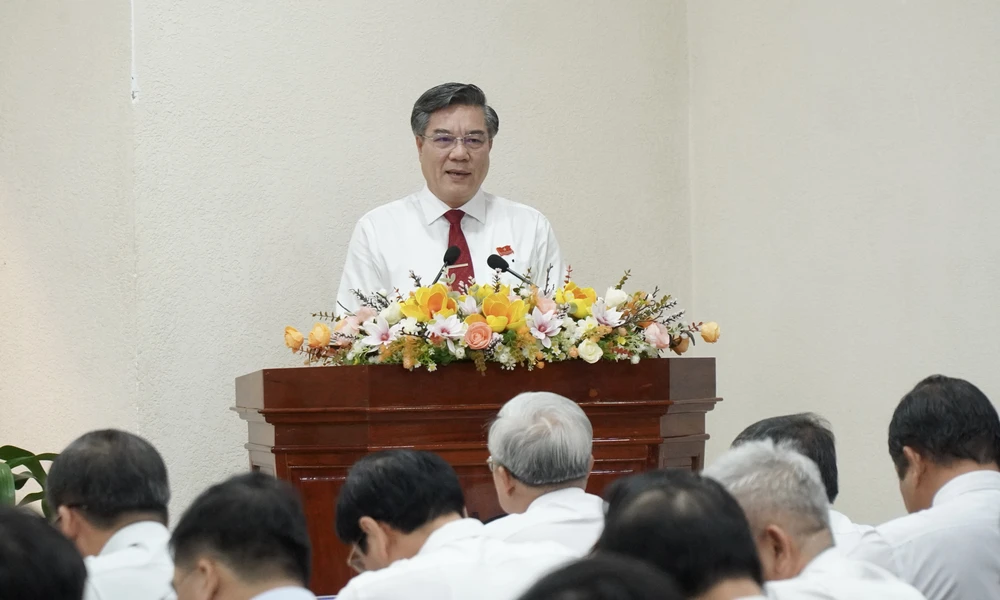 Phó chủ tịch. .jpg